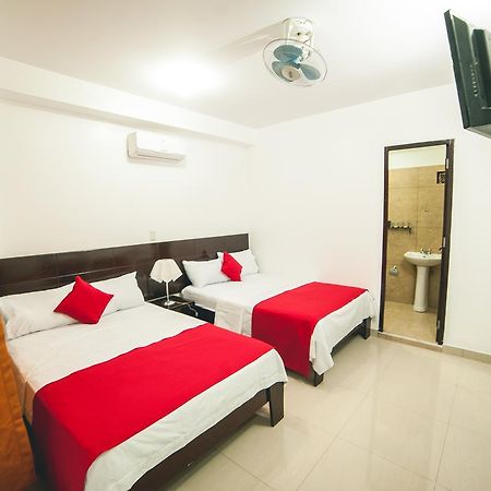 Hotel Luxor Pucallpa Exterior foto